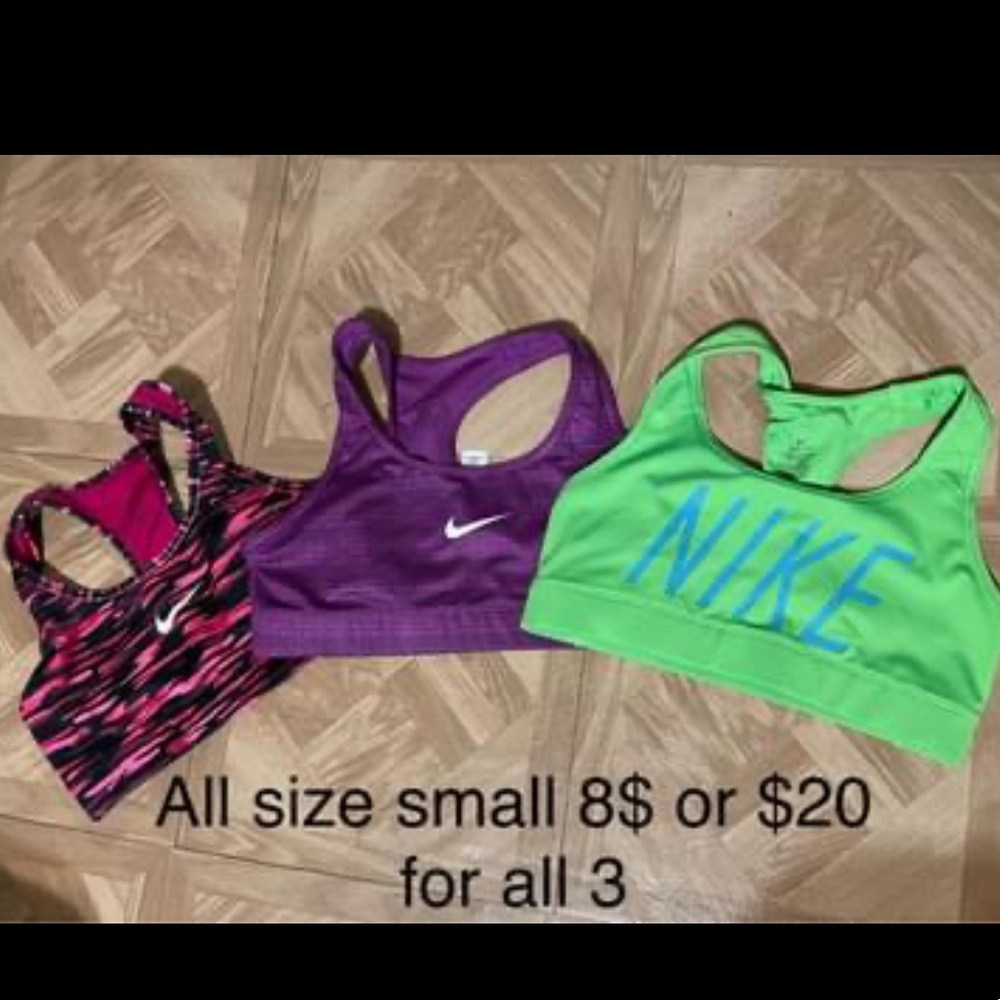 Nike sports bras size Small